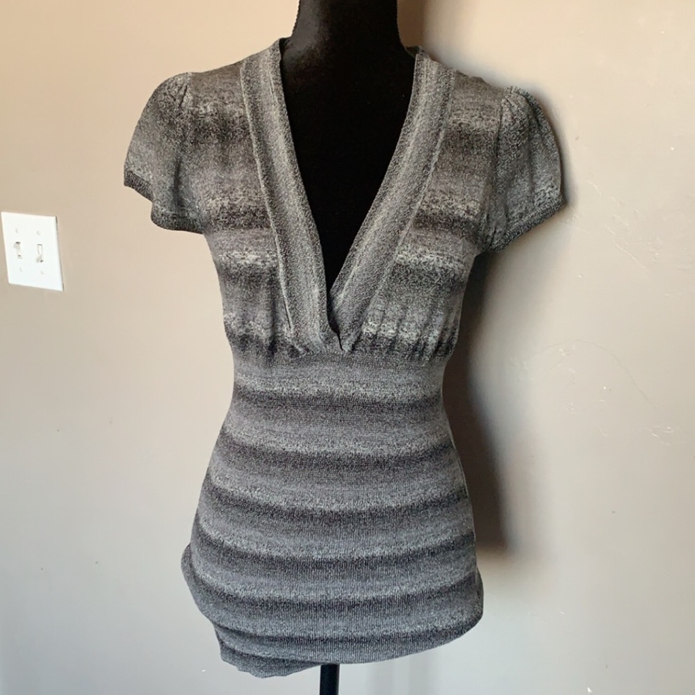 Low V-Neck sweater